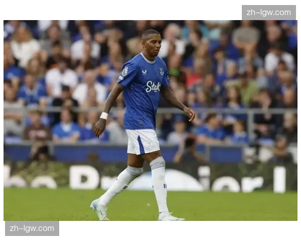 埃弗顿35失球防守表现亮眼 戴奇务实防守哲学数据支撑 埃弗顿35失球防守表现亮眼 戴奇务实防守哲学数据支撑